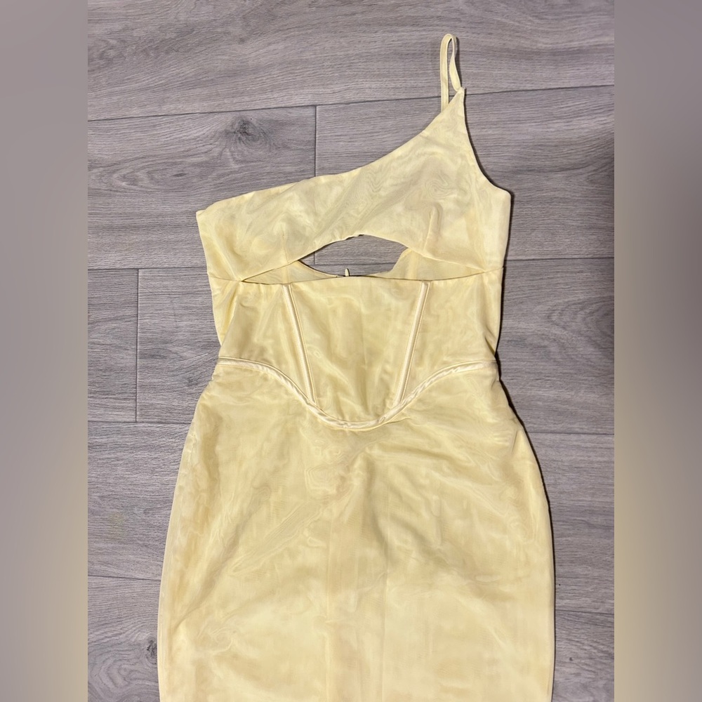 **SOLD** House of CB Mistress Rocks Lemon One Shoulder Corset Midi Dress - Picture 9 of 11